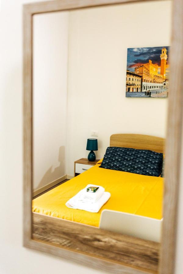 Apartamento Casa R&R *10' A Piedi Da Piazza Del Campo*! Siena Exterior foto